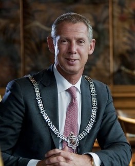 Onno Hoes burgemeester te Maastricht